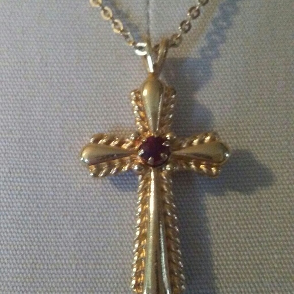 Avon Jewelry - Vintage Avon Gold & Garnet Necklace
